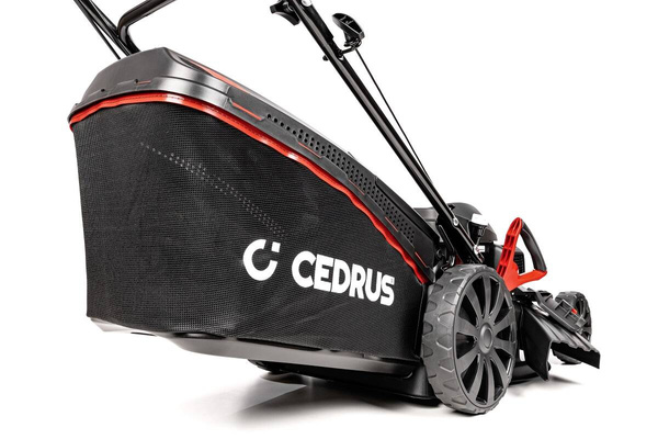 Kosiarka spalinowa z napędem Cedrus KS48S-H z silnikiem Honda