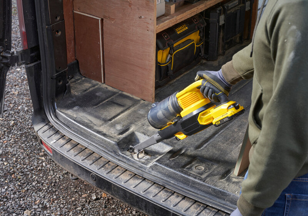 Odkurzacz pionowy Stanley Fatmax SFMCVS001D1