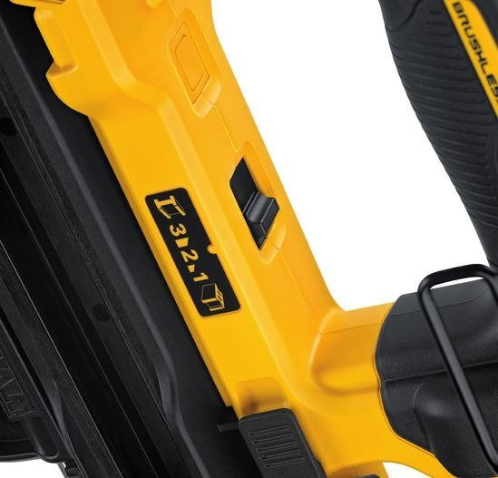 Gwoździarka Dewalt DCN890N