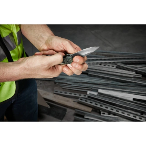 Nóż składany Fastback™ Milwaukee 4932492375