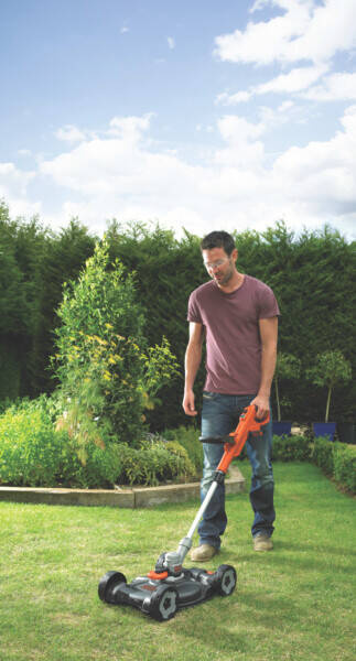 Podkaszarka akumulatorowa 3 w 1 Black Decker STC1820CM-QW 