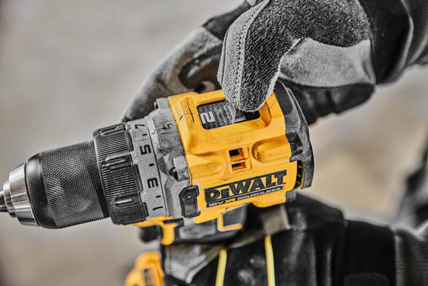 Wiertarko-wkrętarka DeWALT DCD800N