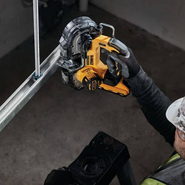 Pilarka taśmowa Dewalt DCS377NT-XJ 