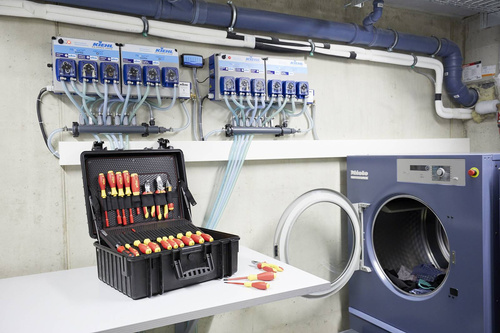 Zestaw 81-szt. narzędzi dla elektryka WIHA 40523