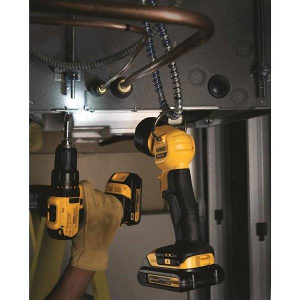 Latarka DeWalt DCL040