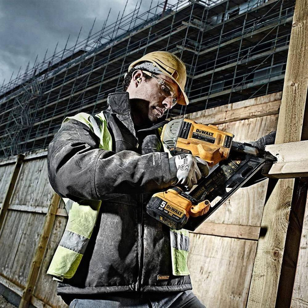 Gwoździarka akumulatorowa DeWalt DCN692N