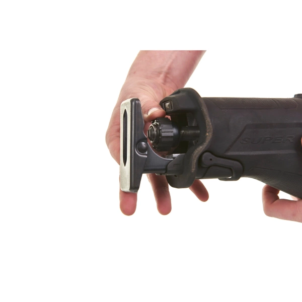 Pilarka szablasta Milwaukee M18 FSX-801C