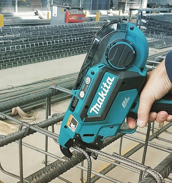 Wiązarka do zbrojenia Makita DTR180 z zestawem drutu do wiązania