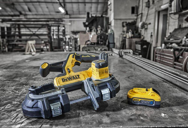 Piła taśmowa Dewalt DCS378N