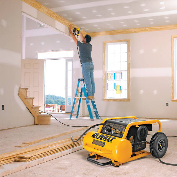 Kompresor bezolejowy Dewalt DPC17PS-QS