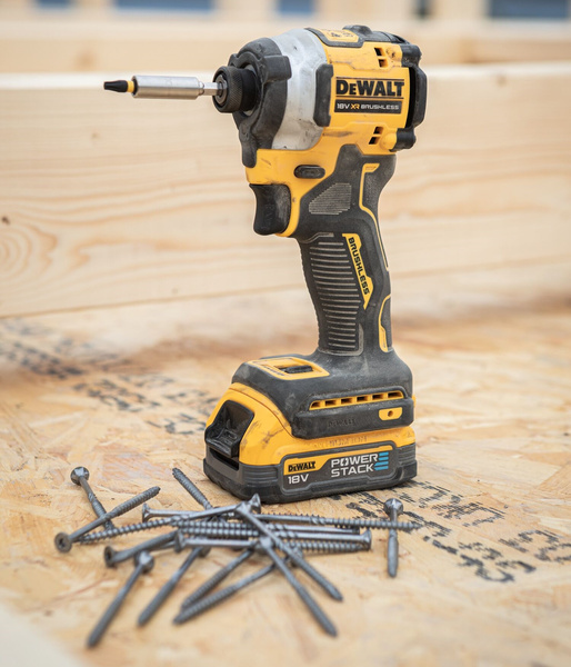 Zakrętarka DeWALT DCF850N