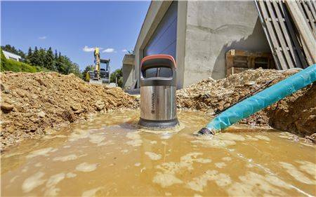 Pompa zanurzeniowa 2 w 1 do wody czystej/brudnej 15000 GARDENA 09048-20