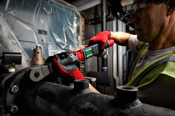 Cyfrowy klucz dynamometryczny Milwaukee M12 ONEFTR12-201C