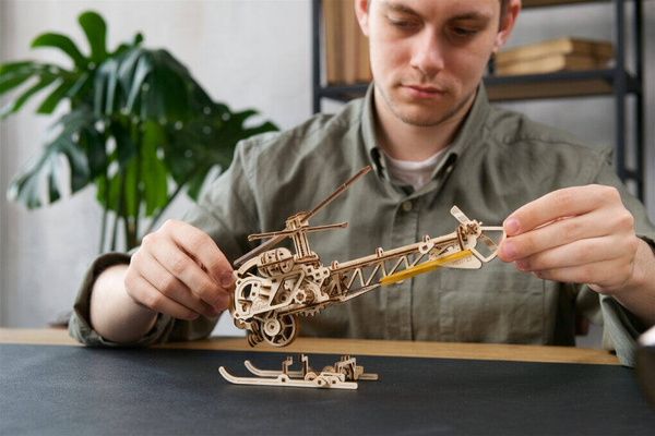 Drewniany helikopter UGEARS 70225