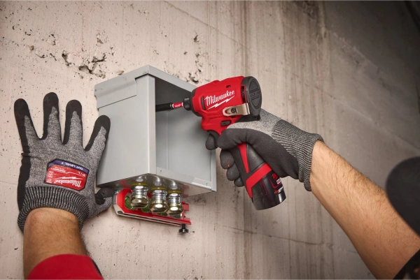 Zakrętarka udarowa Milwaukee M12 BLIDRC-202C