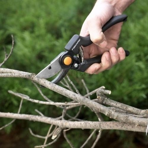 Sekator ogrodowy Fiskars P90