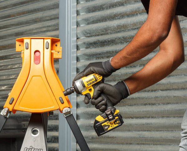 Klucz udarowy Dewalt DCF880N