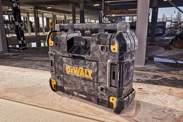 Radio Dewalt DWST1-81078