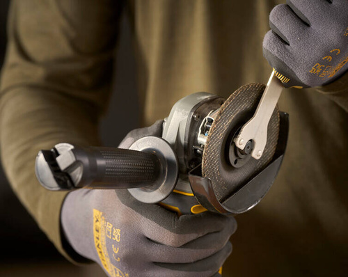 Szlifierka kątowa Stanley Fatmax SFMCG300B