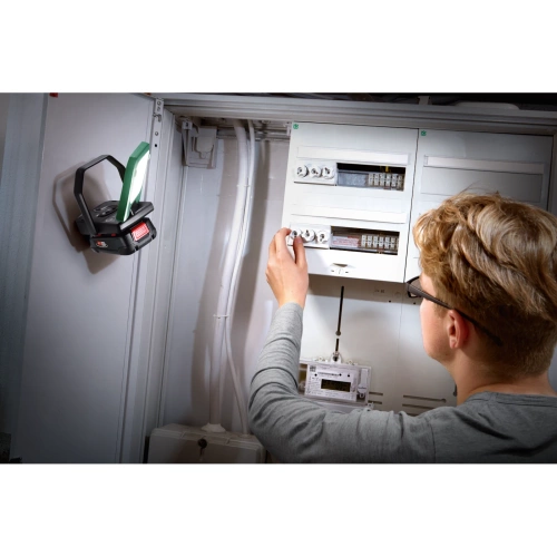 Lampa warsztatowa Bosch EasySpotLight 18V-400 06039A1200