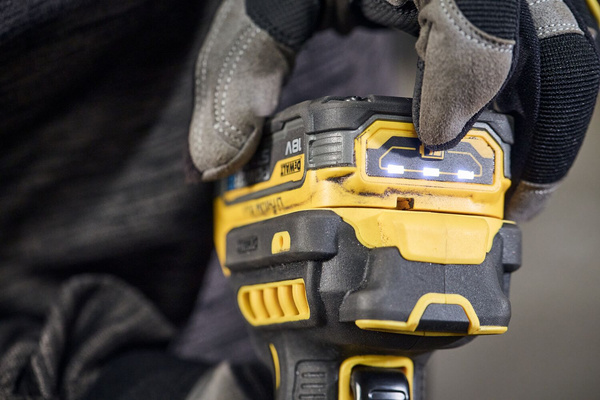 Szlifierka kątowa Dewalt DCG404N