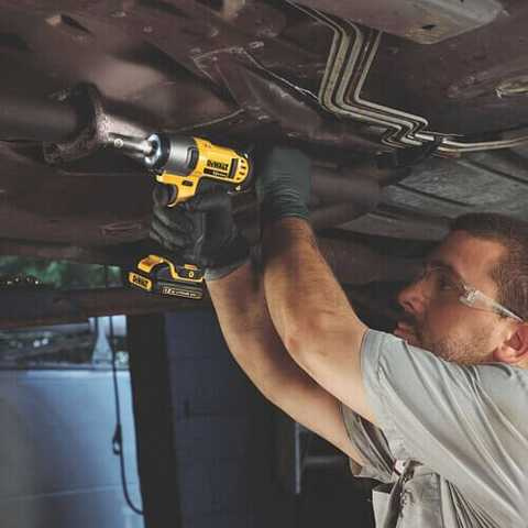 Klucz udarowy Dewalt DCF813D2