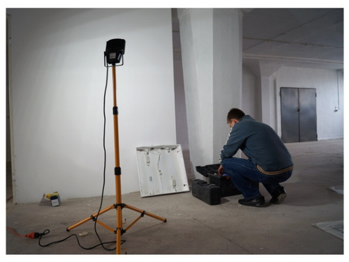 Stojak oświetleniowy LM20A PARTNERSITE