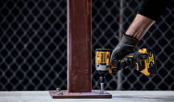 Klucz udarowy DeWALT DCF923N