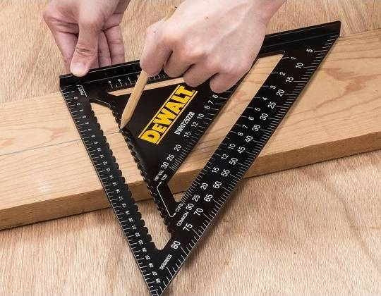 Przymiar traserski DeWALT DWHT25227-0 18 cm