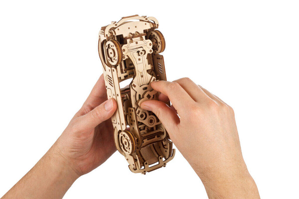 Drewniany samochód sportowy Winged Sports Coupe 70205