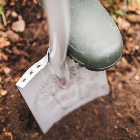 Szpadel prosty teleskopowy Fiskars Xact (1066733)