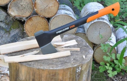 Siekiera ciesielska Fiskars X10 S 1015619