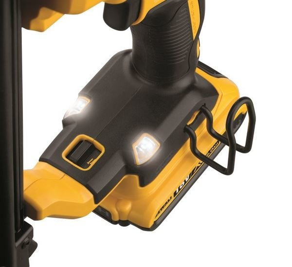 Akumulatorowy zszywacz DCN682N DeWalt