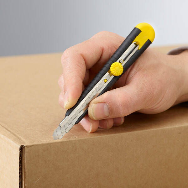 Nóż z ostrzem łamanym Stanley 9x135mm 1-10-409