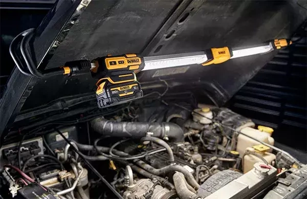 Akumulatorowa lampa teleskopowa 12/18V DeWALT DCL045-XJ