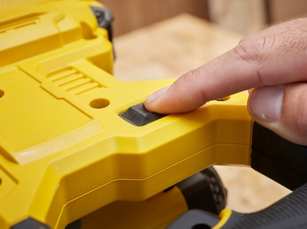 Ukośnica Stanley Fatmax SFMCS701M1