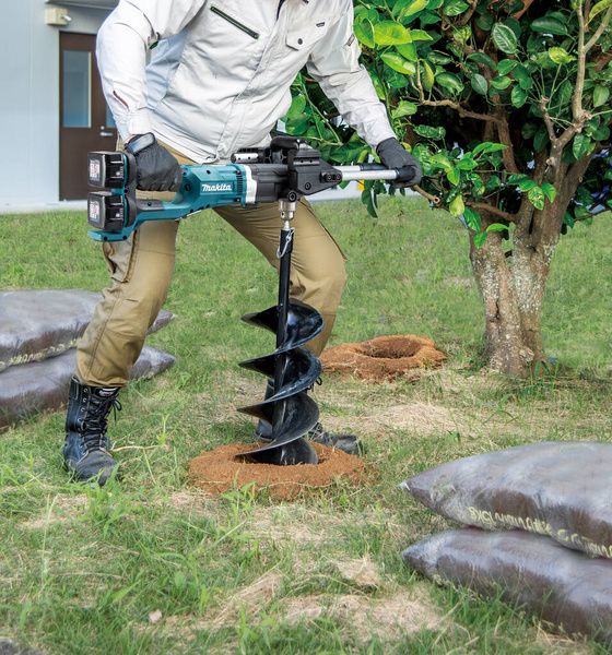 Wiertnica glebowa Makita DDG460ZX7