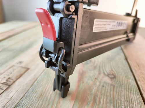 Zszywacz pneumatyczny 4PRO 9040N