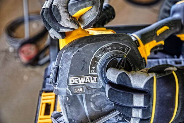 Bruzodwnica Dewalt DCG200NT