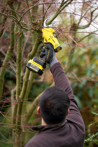 Sekator akumulatorowy Stanley Fatmax SFMCPP32B