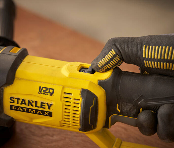 Szlifierka kątowa Stanley Fatmax SFMCG300B