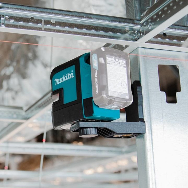 Laser krzyżowy Makita SK105DZ
