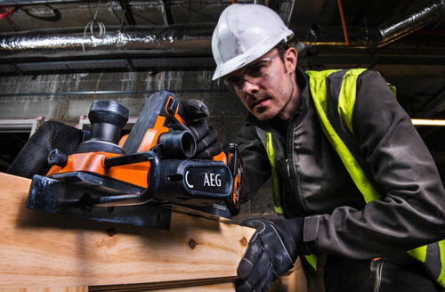 Akumulatorowy strug BHO18BL-0 AEG