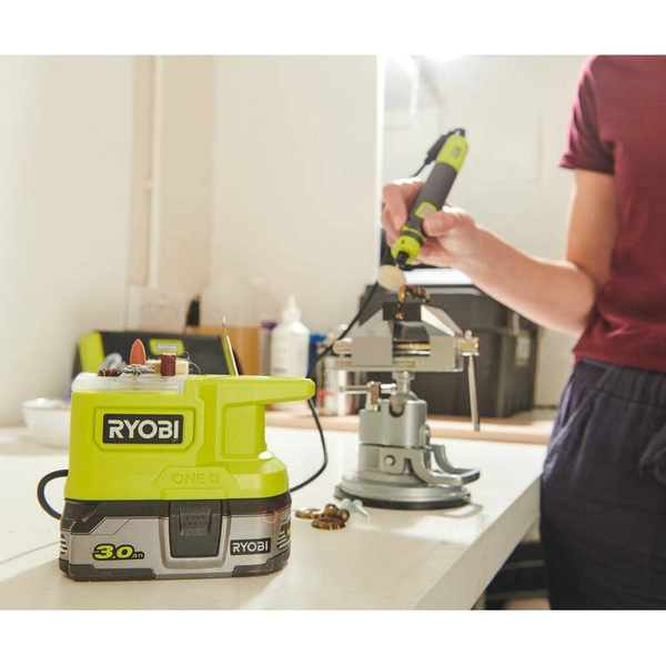 Multiszliferka Ryobi RRT18-0