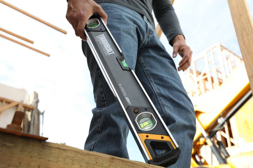 Poziomica ToughBuilt TB-H2-L-M120LH-M o długości 120 cm