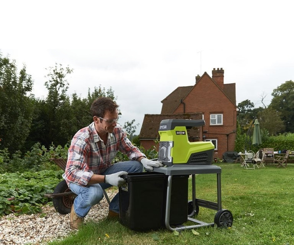 Rozdrabniacz do gałęzi 3000W Ryobi RSH3045U 
