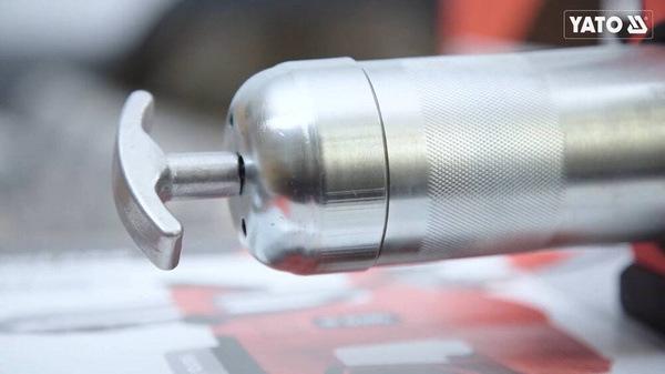 Smarownica akumulatorowowa Yato YT-07020