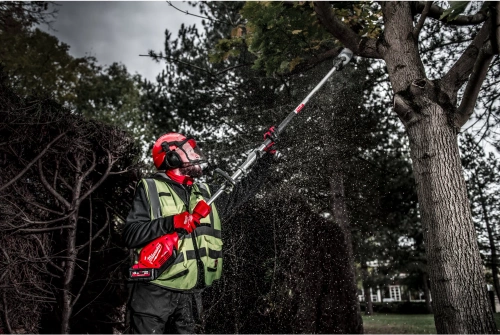 Pilarka łańcuchowa do gałęzi Milwaukee M18 FOPH-CSA przystawka QUIK-LOK