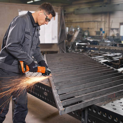 Szlifierka kątowa Fein CCG 18-115 BL SELECT