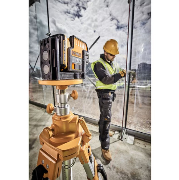 Akumulatorowy laser krzyżowy DCE0822D1R DeWalt + akumulator + ładowarka